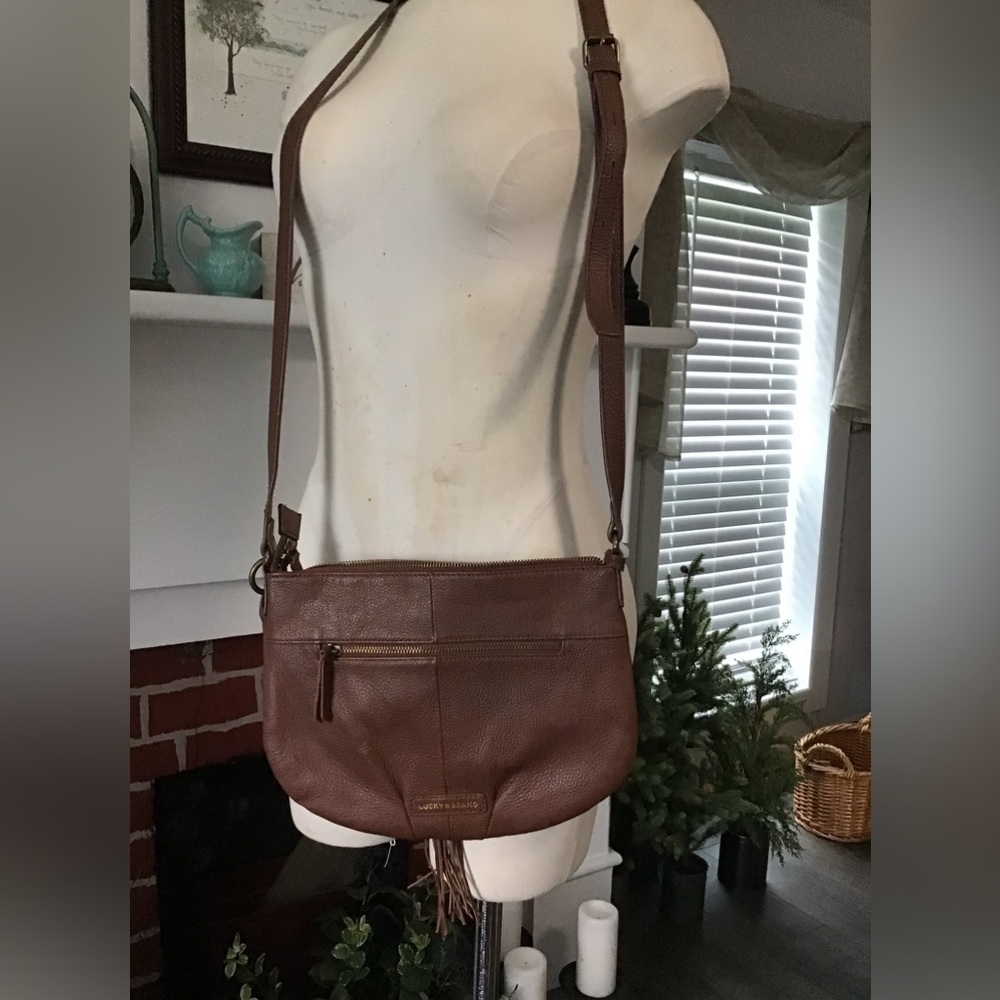 Lucky Brand cross body brown leather handbag, EUC
